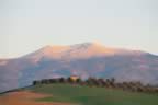 Vista dell'Amiata in inverno dalla Val D'Orcia (15kb)